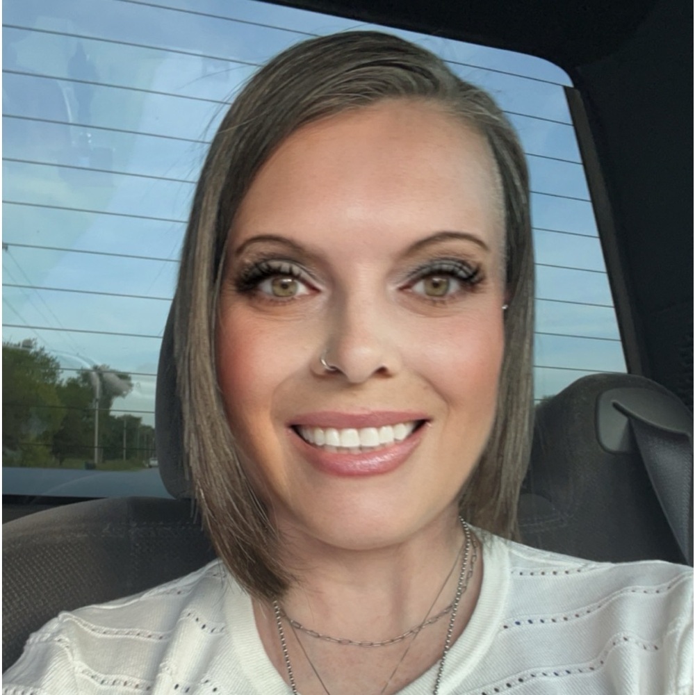 Meet your Posher, Elisha